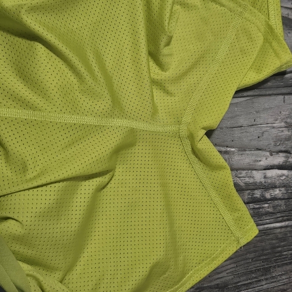 Title Nine skort size small Gray and neon Yellow cutout design - Picture 8 of 10